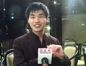 最年輕得獎者陳以德談他獲獎作品。(歸鴻亭攝影)